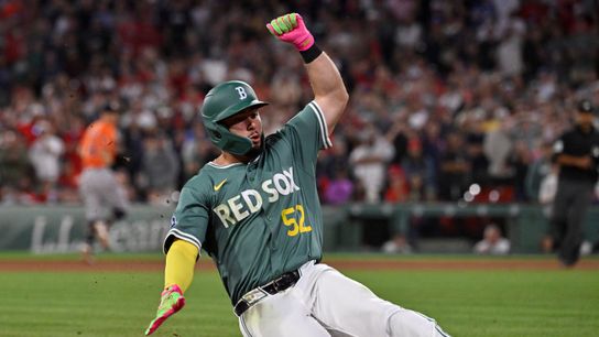 MLB Notebook: Red Sox’ Gold Glover Wilyer Abreu set to be activated, Guardians breathing down Tigers’ necks for AL Central crown, and a look around the league taken at BSJ Headquarters (Red Sox)